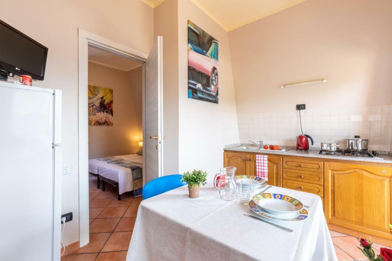 Aparthotel Borgo Blu Poggio à Lazise Extérieur photo